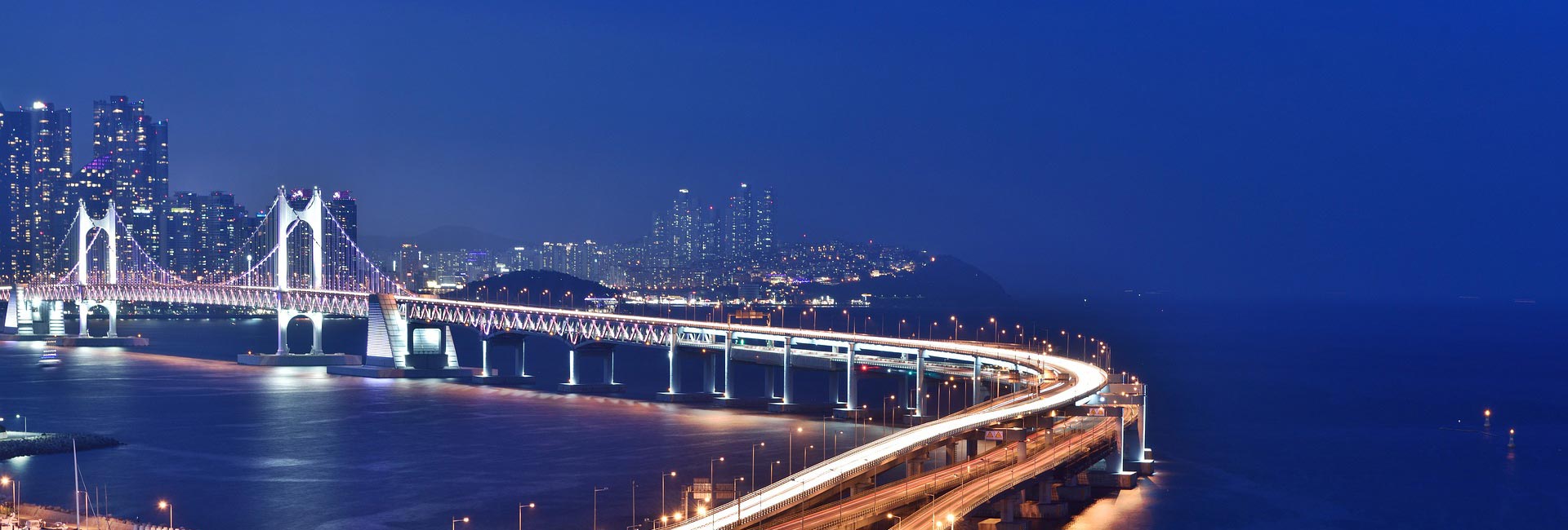 科士达UPS电源​的技术特点应用领域和市场表现